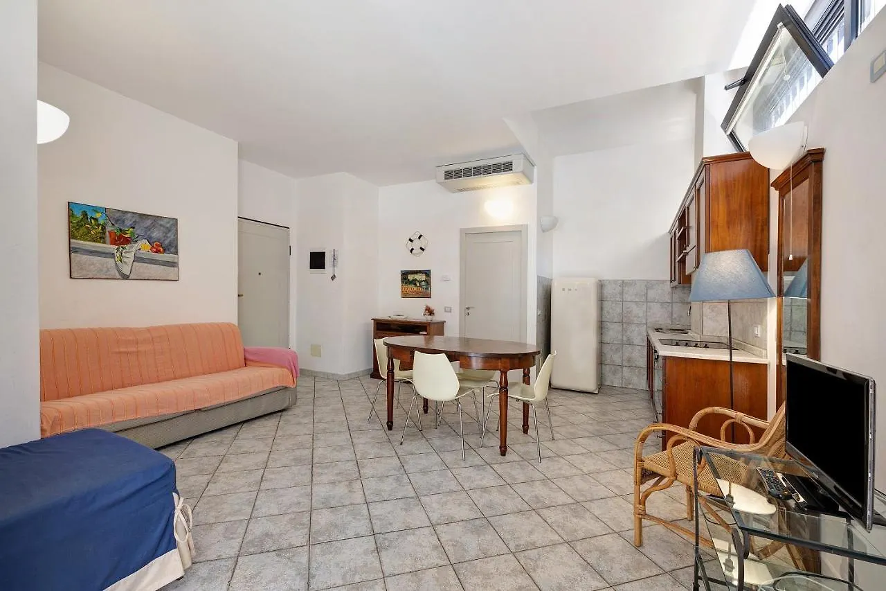 4 Mehari Apartment Varigotti Italy