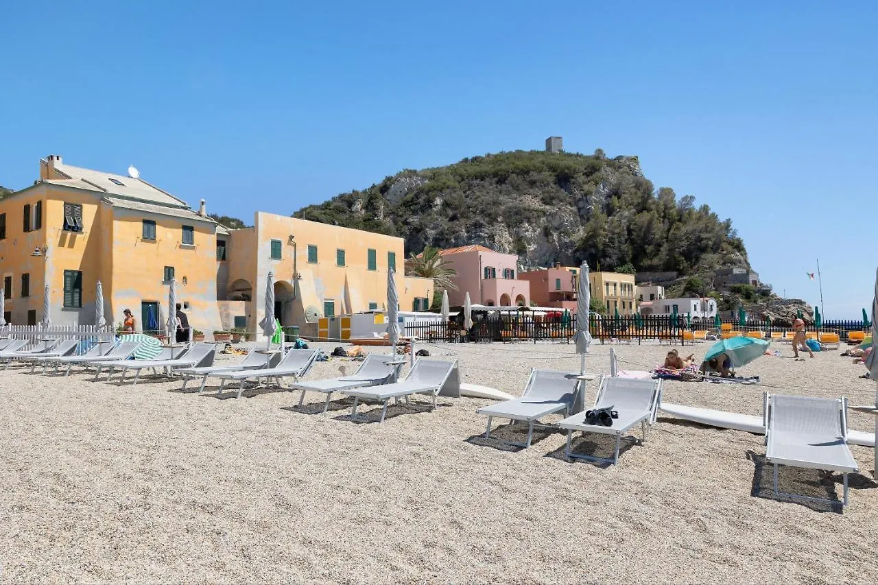 4 Mehari Apartment Varigotti